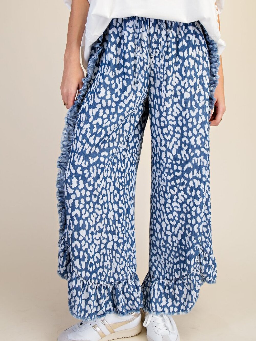 EASEL ANIMAL PRINT WASHED CHAMBRAY RUFFLED PANTS 100% COTTON - Picture 2 of 4